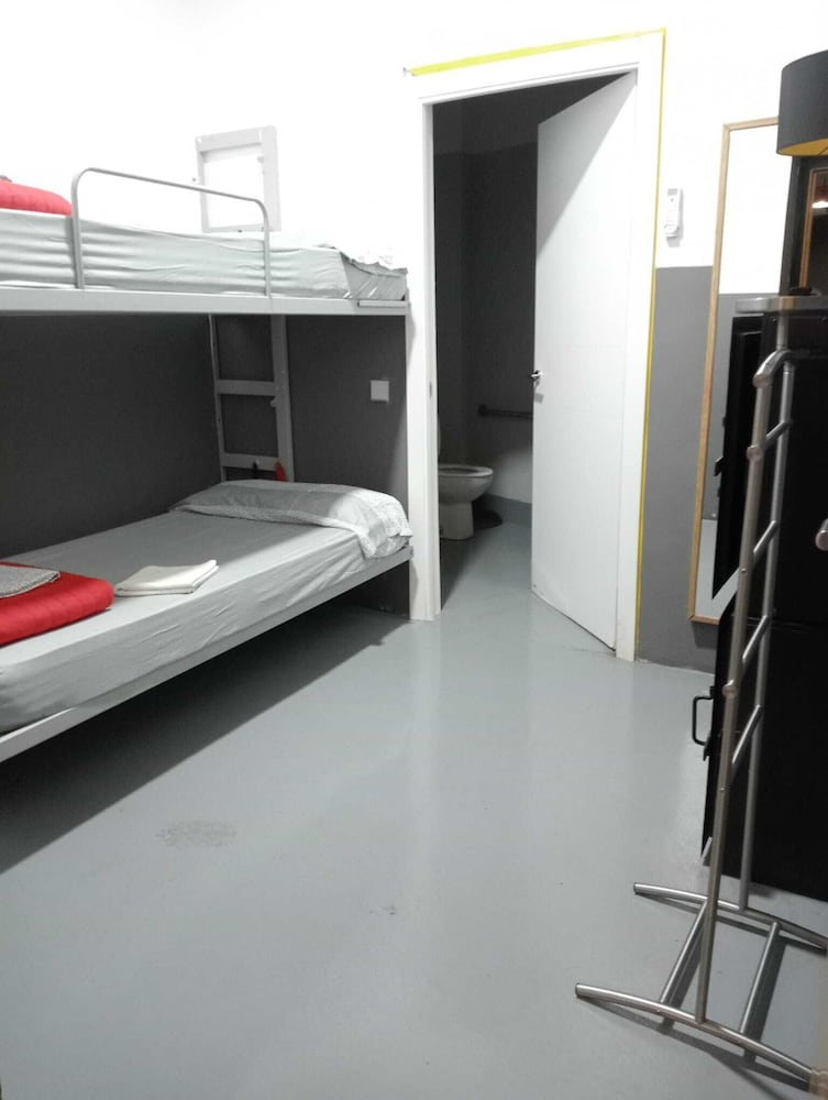 SEVILLE YOUR WAY HOSTEL