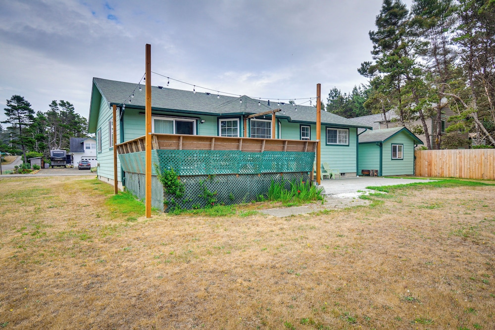 Pet-friendly Westport Vacation Rental w/ Hot Tub! view 5