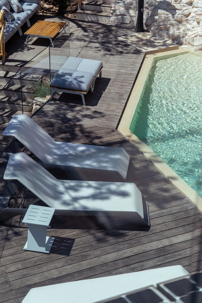 LA FORESTALE Luxury Ecolodge