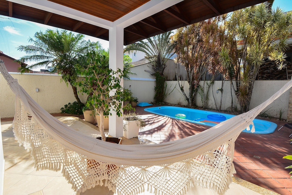 Elegante Casa com Piscina - João Paulo