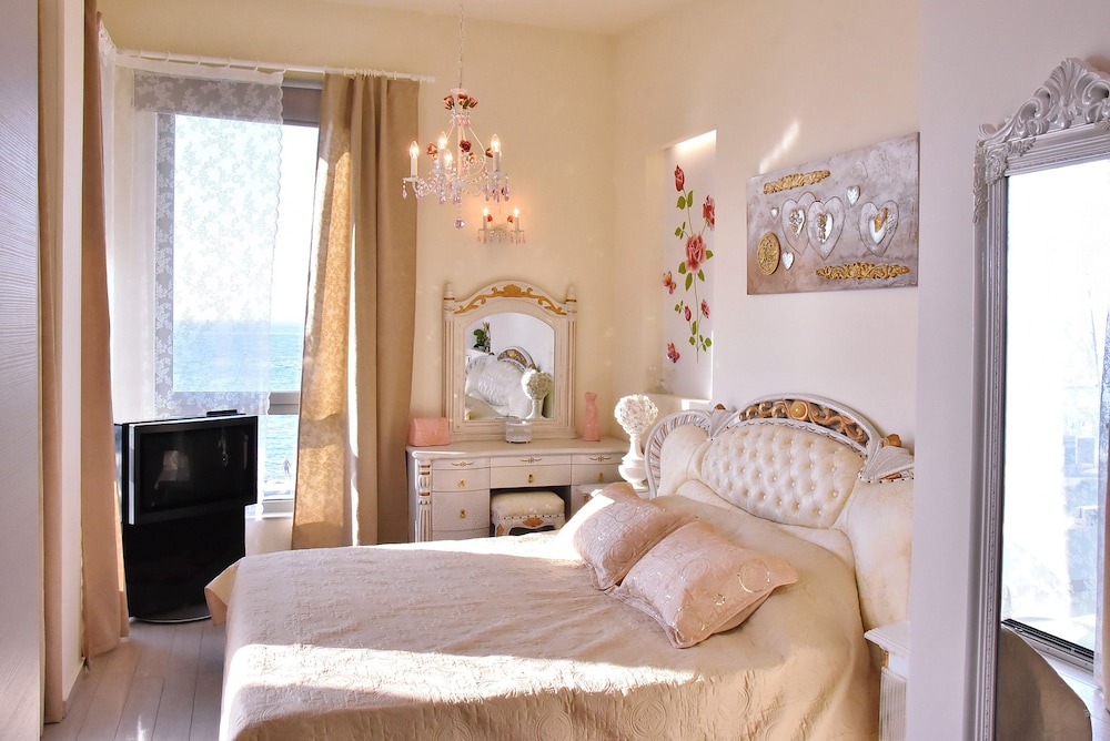 Beach Front Villa Maria photo 2