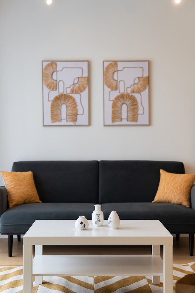 LIV Athinum 1 - Luxury Apartment 4B