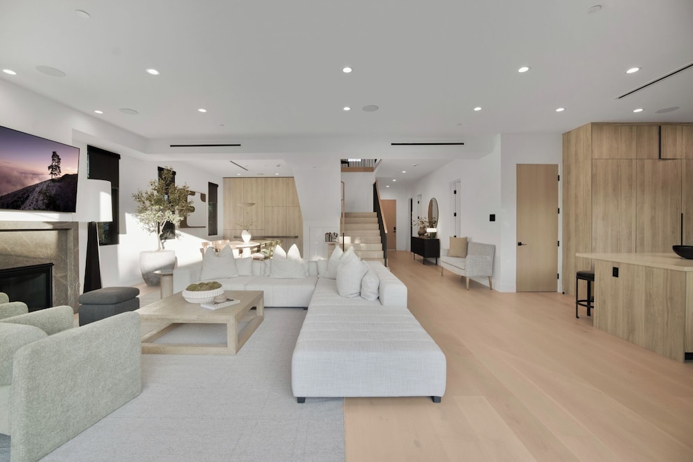 Kraft Villa - Luxury Living Redefined w/ Pool