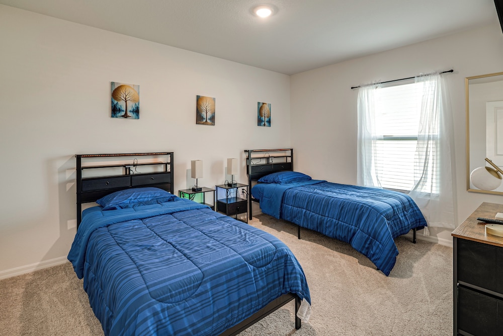 Tranquil Getaway w/ Spacious Yard in Brooksville!