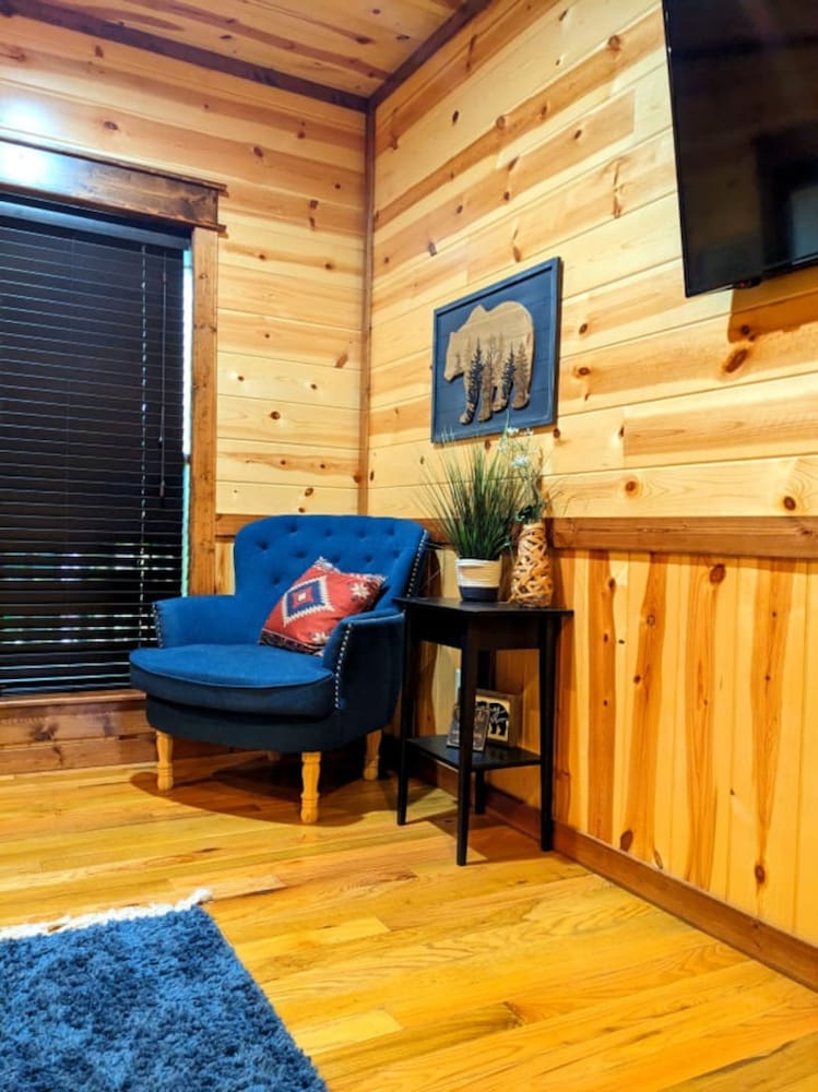 Stone Mountain Lodge Luxurious Rustic Retreat