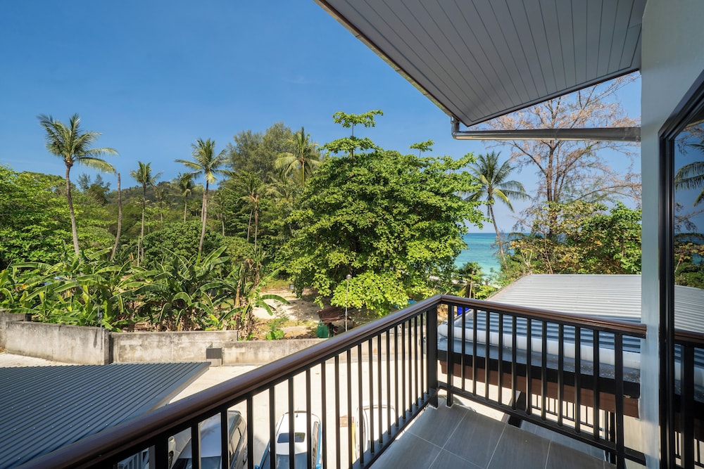 The Hideout Beachfront