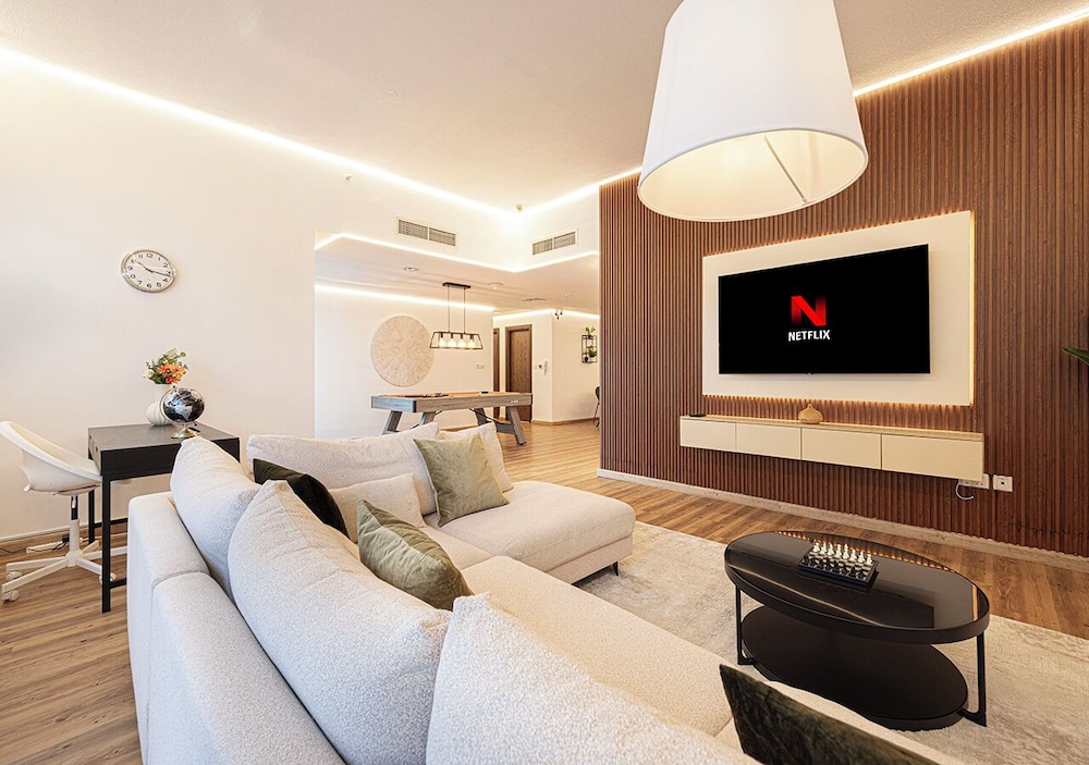 Next'House - Business Boulevard Hostel