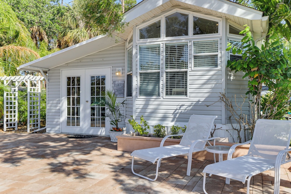 3 Mi to Nokomis Beach: Resort Home in Florida
