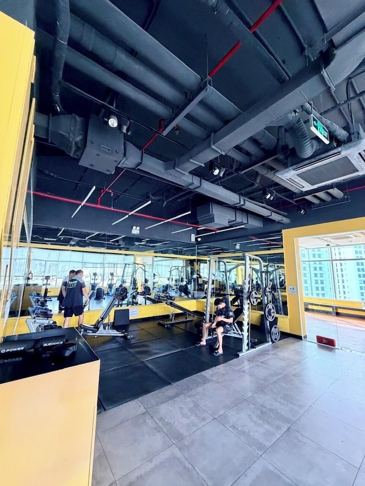Sunrise High Floor Pool Ben Thanh Gym