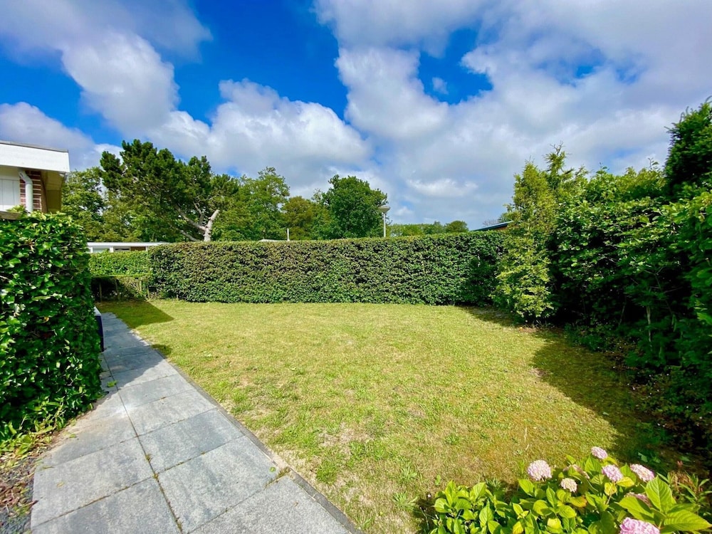 Lovely Bungalow With Huge Garden