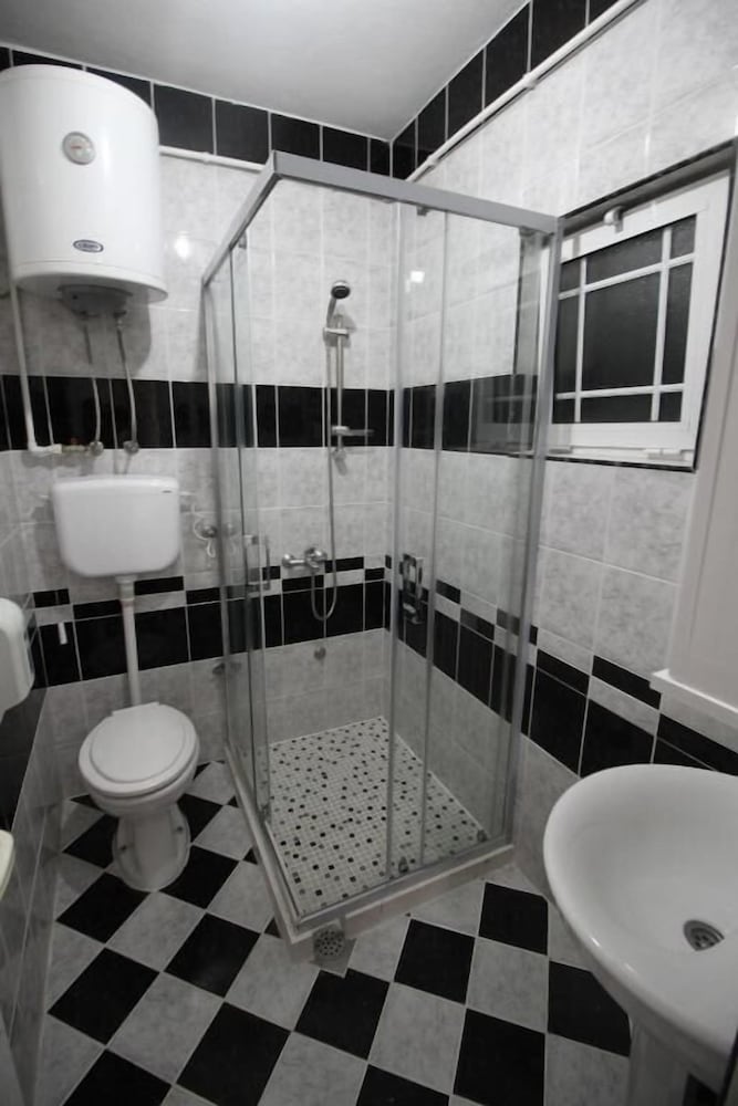 Apartments Cota
