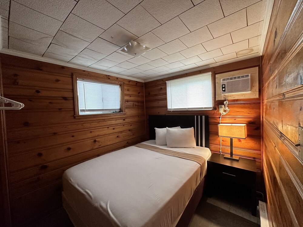 Uncle Toms Cottages - Property Image 19