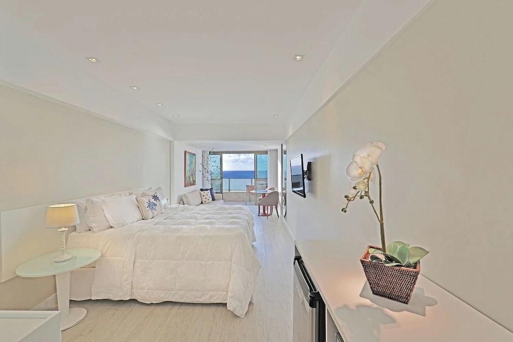 HY Beach Flats