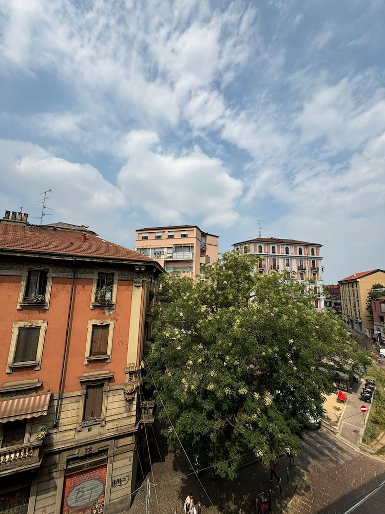 Pleasant Apartment Near Center