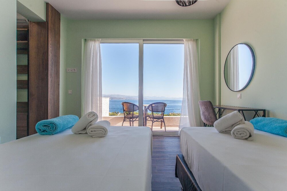 Villa Daisy in Mparmpati view 5
