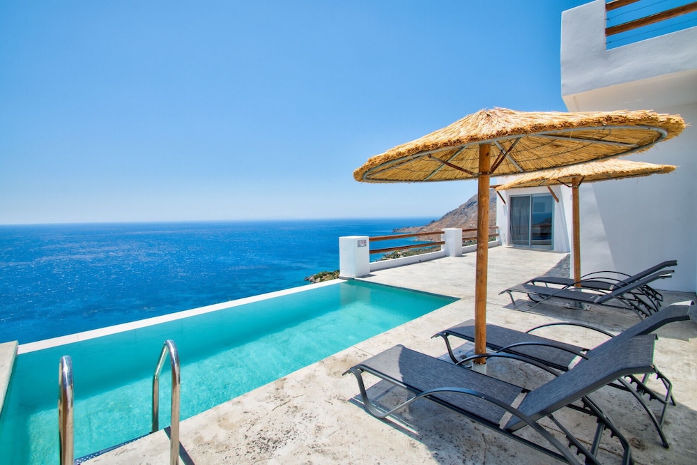 Pyrgos Exclusive Villas