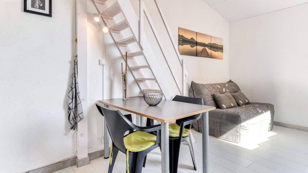 Modern Stay by the Beach