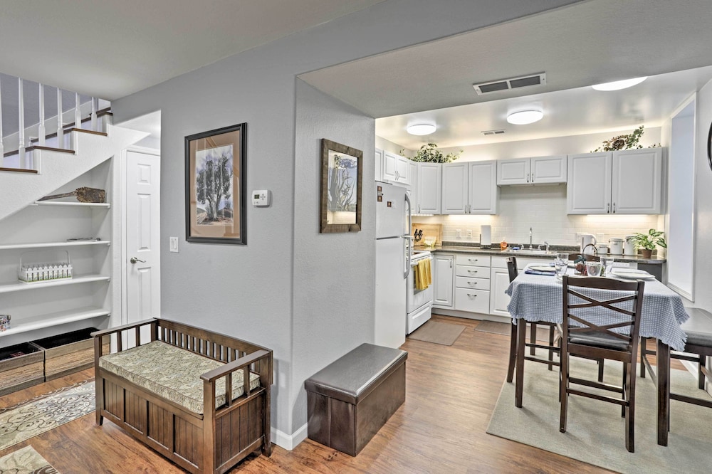 Laramie Vacations - Historic Laramie Condo - 3 Blocks to Downtown  UW - Property Image 2