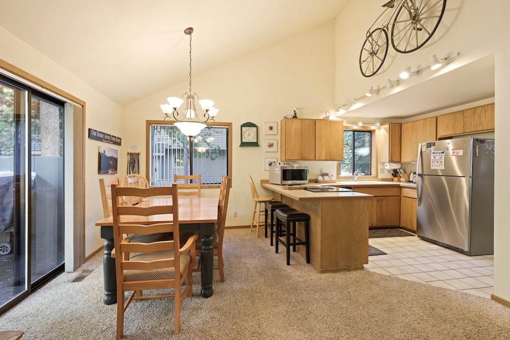 Blue Goose 16 4 Bedroom Home