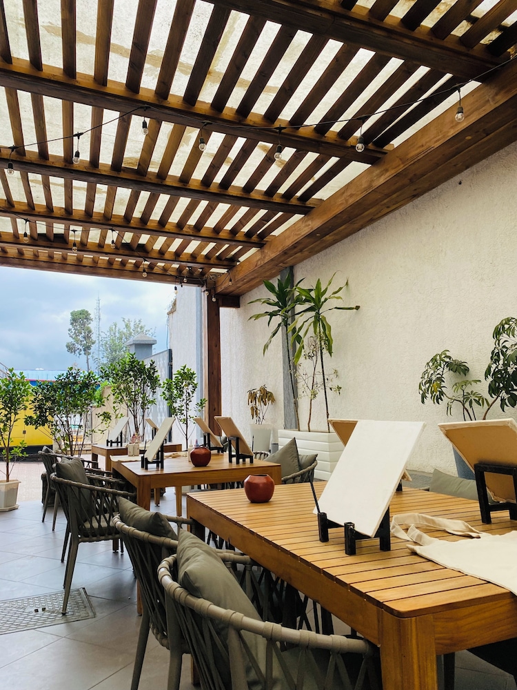 Social House Boutique Hotel
