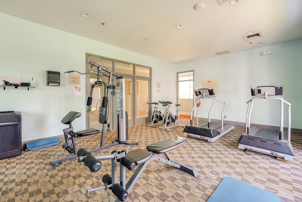 2 Mi to Disney & Old Town: Resort Condo w/ Perks