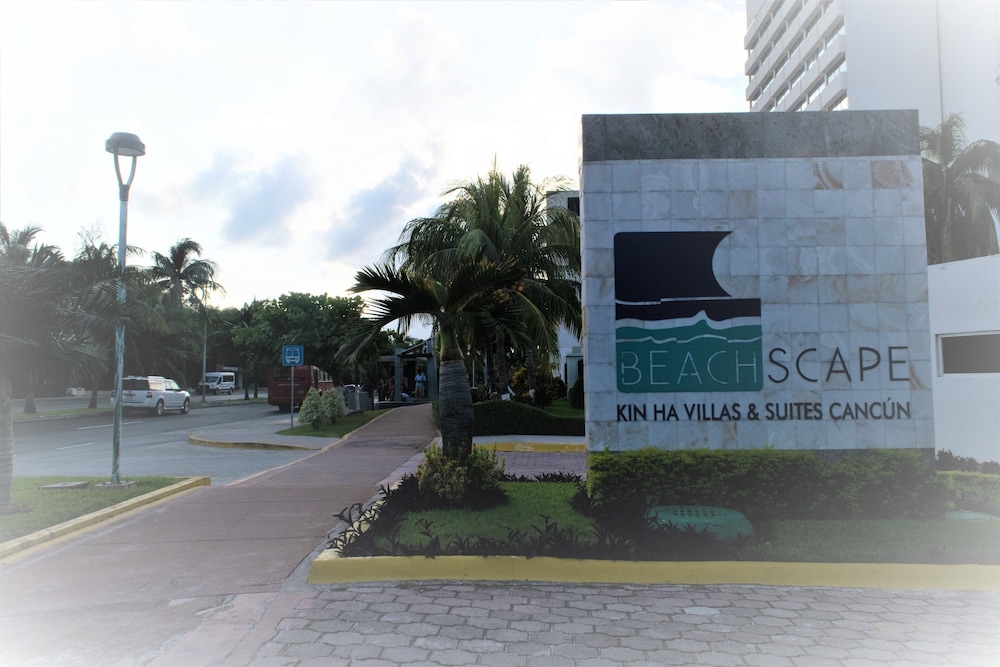 Oceanfront Condo at Voted Best Cancun Sandy Beach