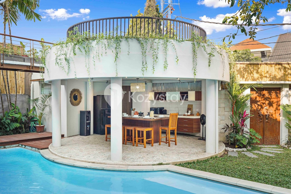 Ombak Villa by Kozystay - Canggu