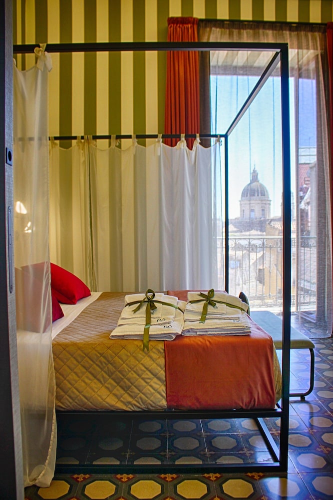 Roby's boutique rooms