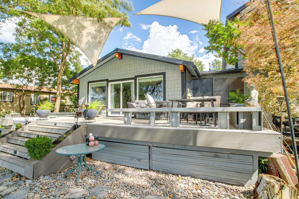 Hot Tub, Deck & Mtn Views: Nine Mile Falls Duplex