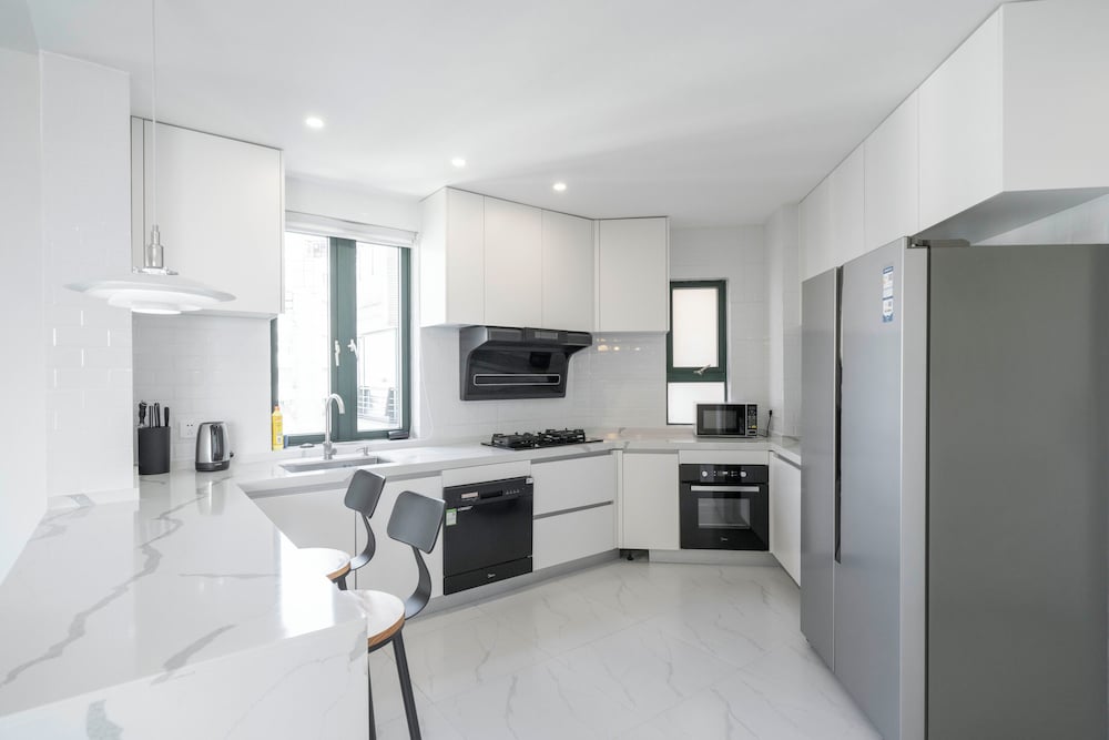 Tyms 3BR 2BA Apt Novel Garden Metro