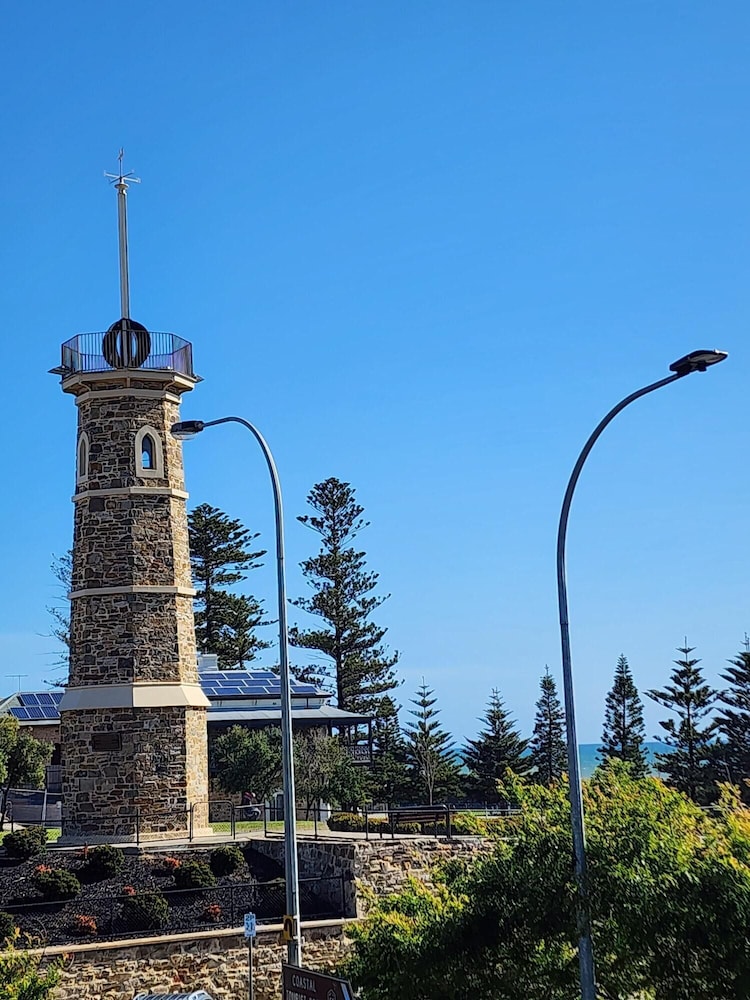 Semaphore Blue Apartments