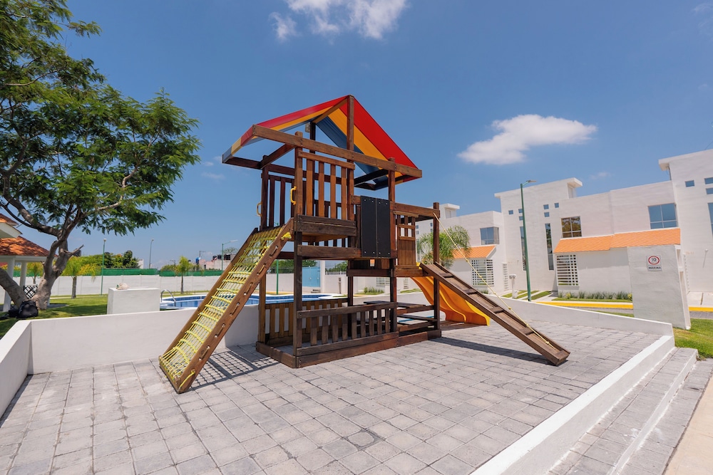 FFamily House & Water Park Tlayecac 3 BR