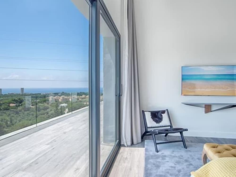 Sunrise Villa Marbella by Lodgerstrip