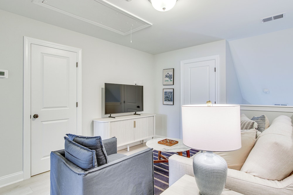 Dock Access: Pet-friendly Lake Greenwood Gem!
