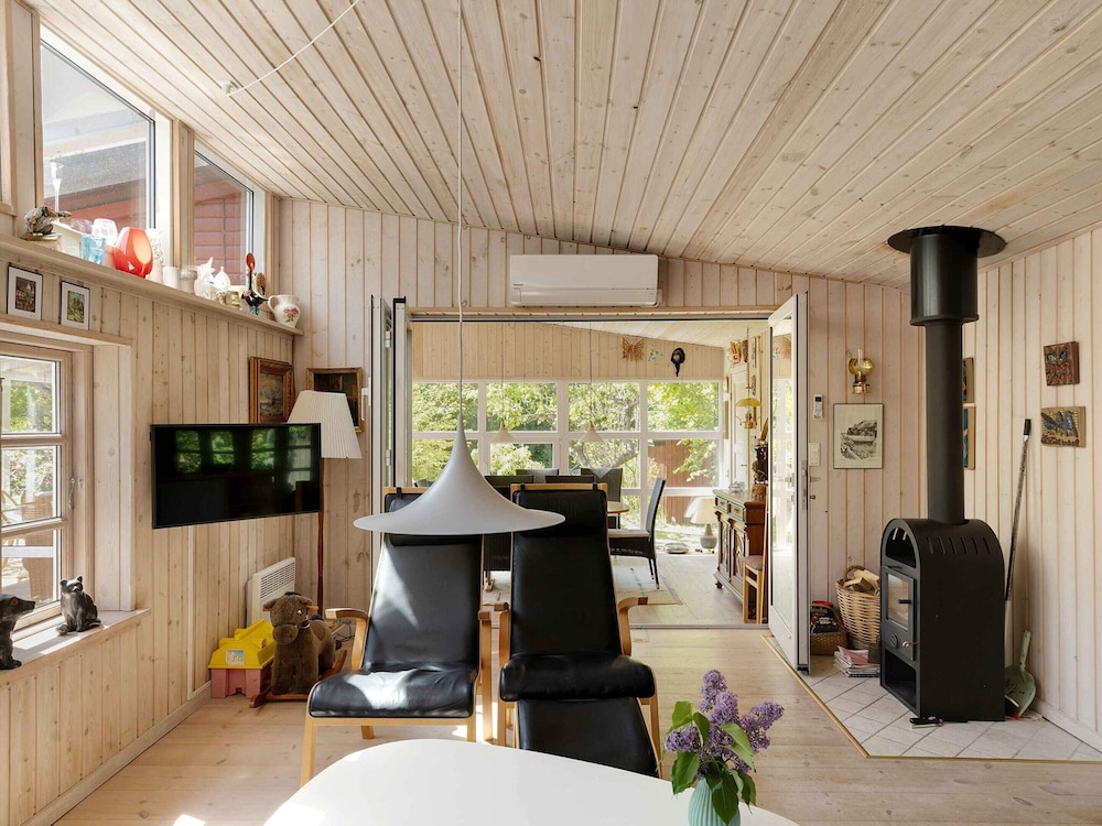 5 Star Holiday Home in Aakirkeby