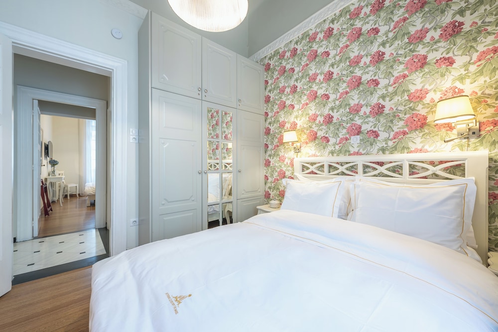 The Rare Luxury Gem in Kolonaki Sq - near Syntagma