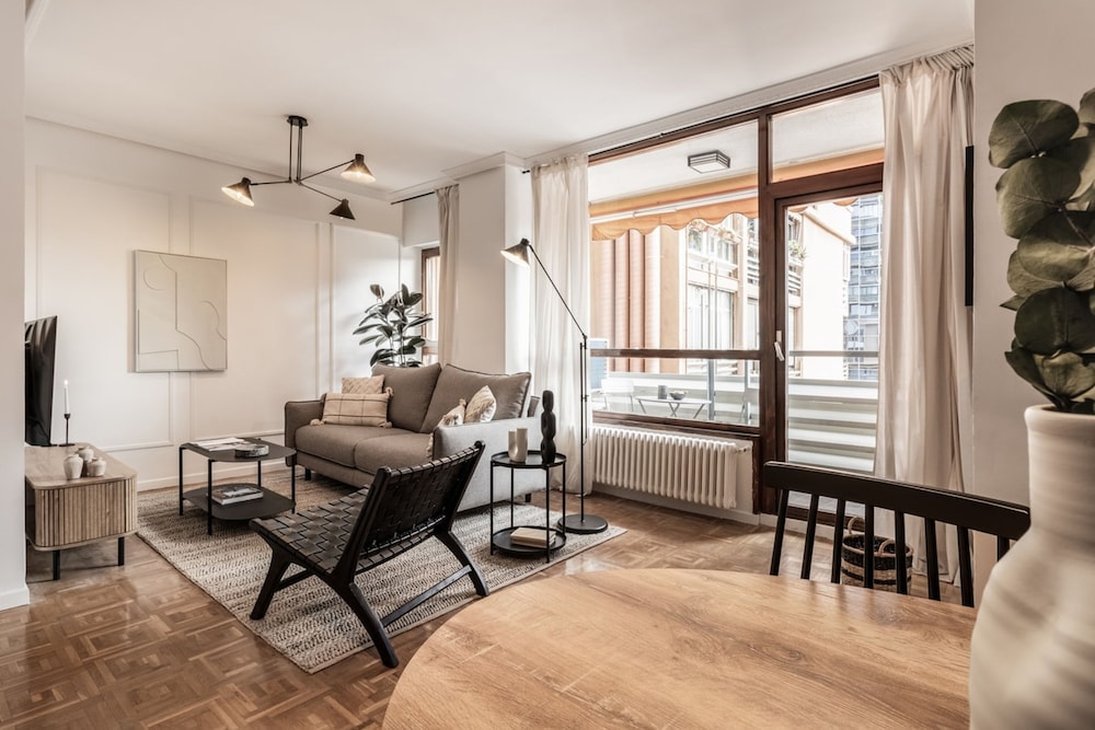 Campo - 3 Bedroom and Balcony Penthouse in Azca
