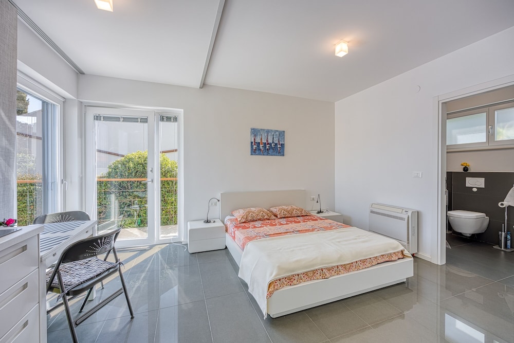 RR Losinj Harbour View Studio view 3