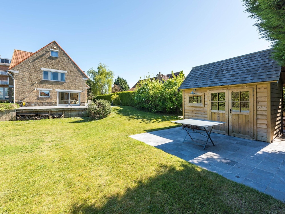 Villa in St-idesbald Near Ster der Zee Beach