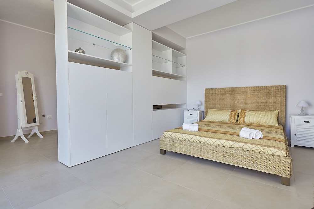 Villa Biancolilla view 5