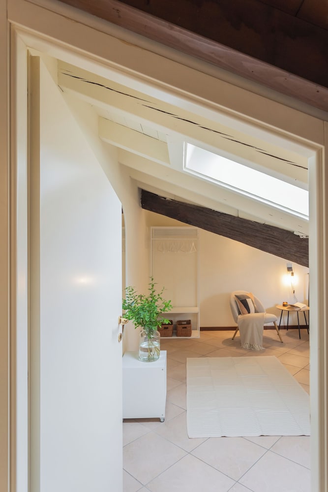 Plinio 10 by Rent all Como