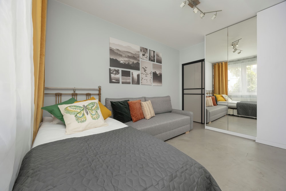 Cosy Apartment With Garden by Renters view 5