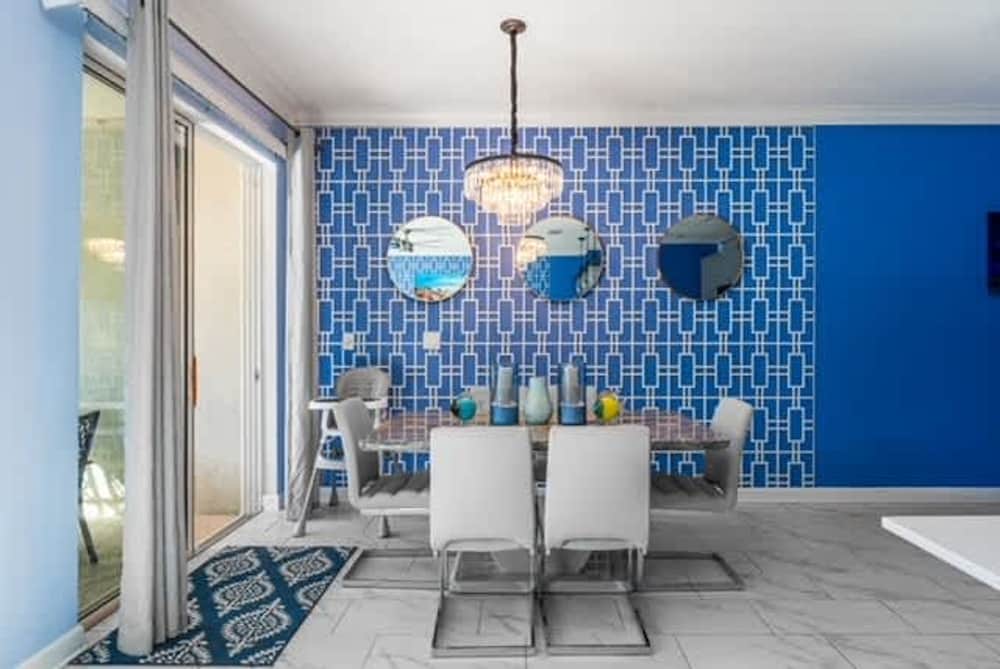 Private Disney Oasis With Pool Hot Tub Ps5 and Modern Amenities