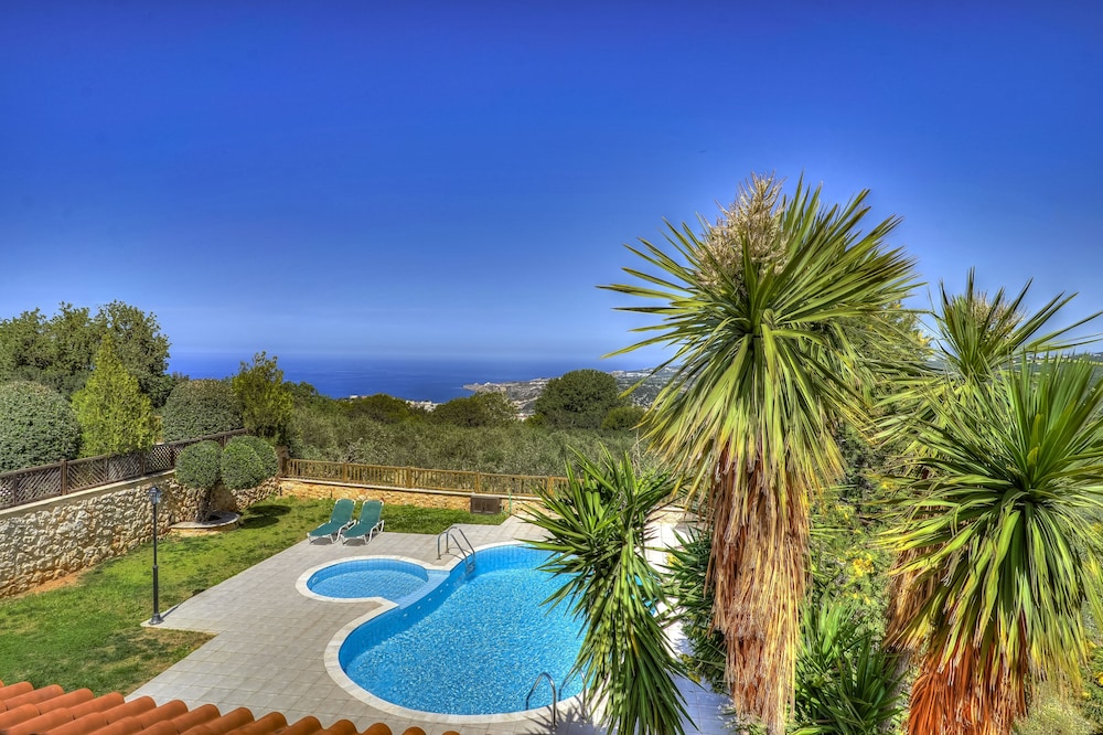 Elessa - Gerani Villas With Private Pool view 4