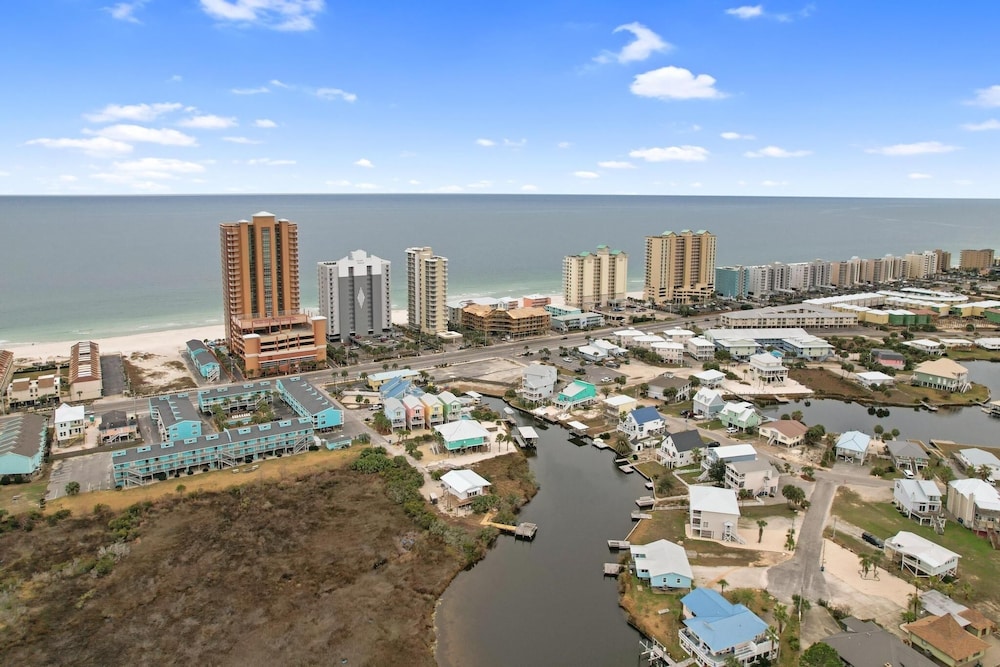 214 Shoreland