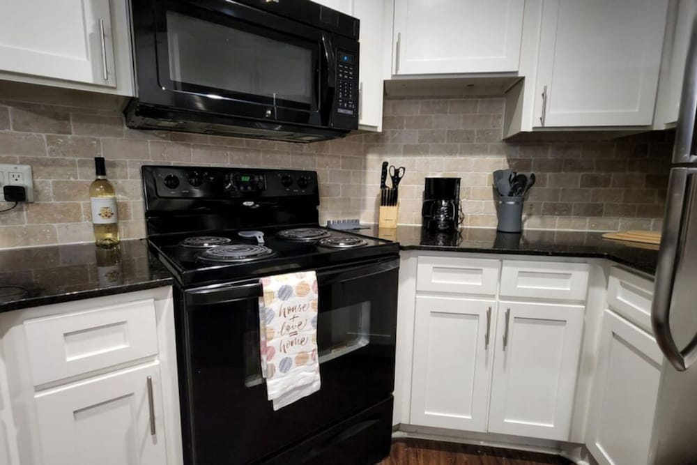Medical Center 2BR With Resort Amenities
