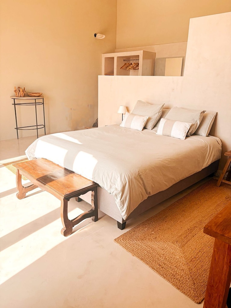 Mimosa Lodge