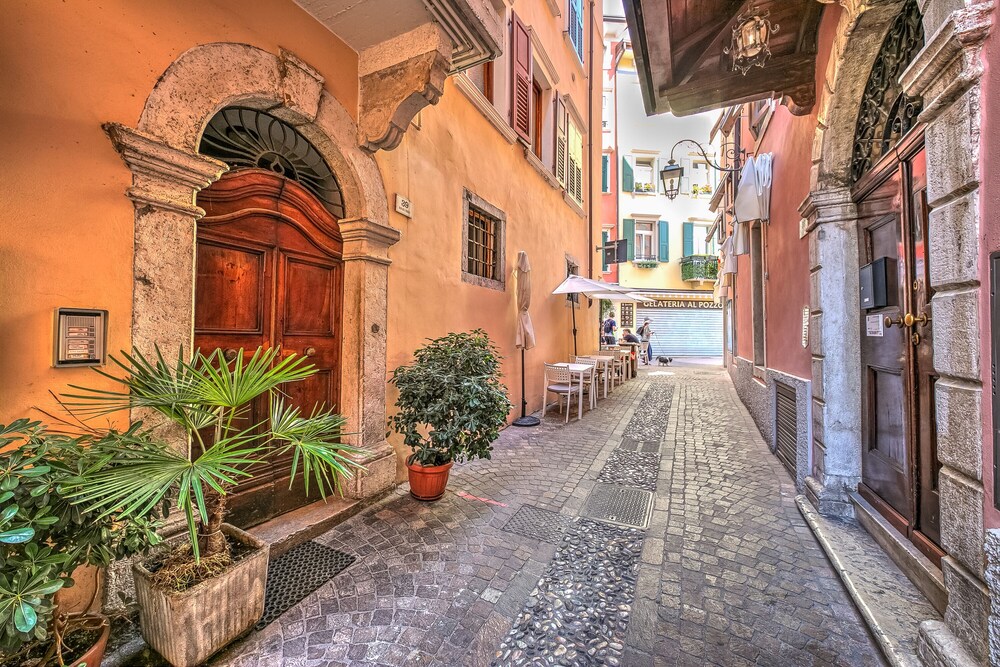 Studiorum 400mt Dal Lago view 5