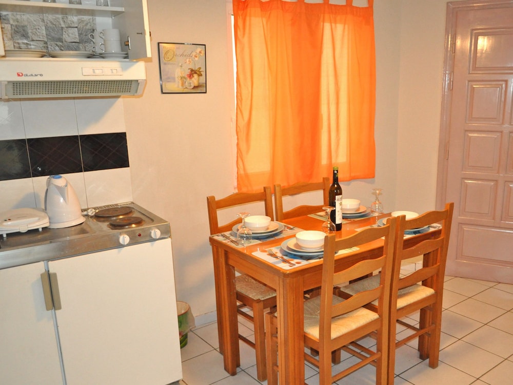 Greta Apartments