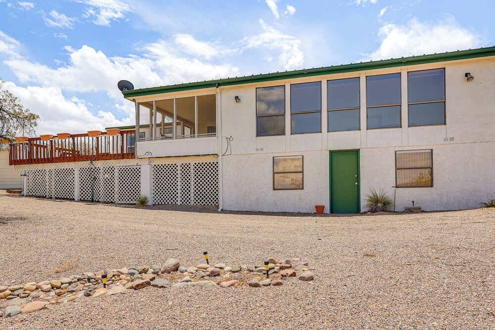 1 Mi to Lake: Home w/ Deck in Elephant Butte